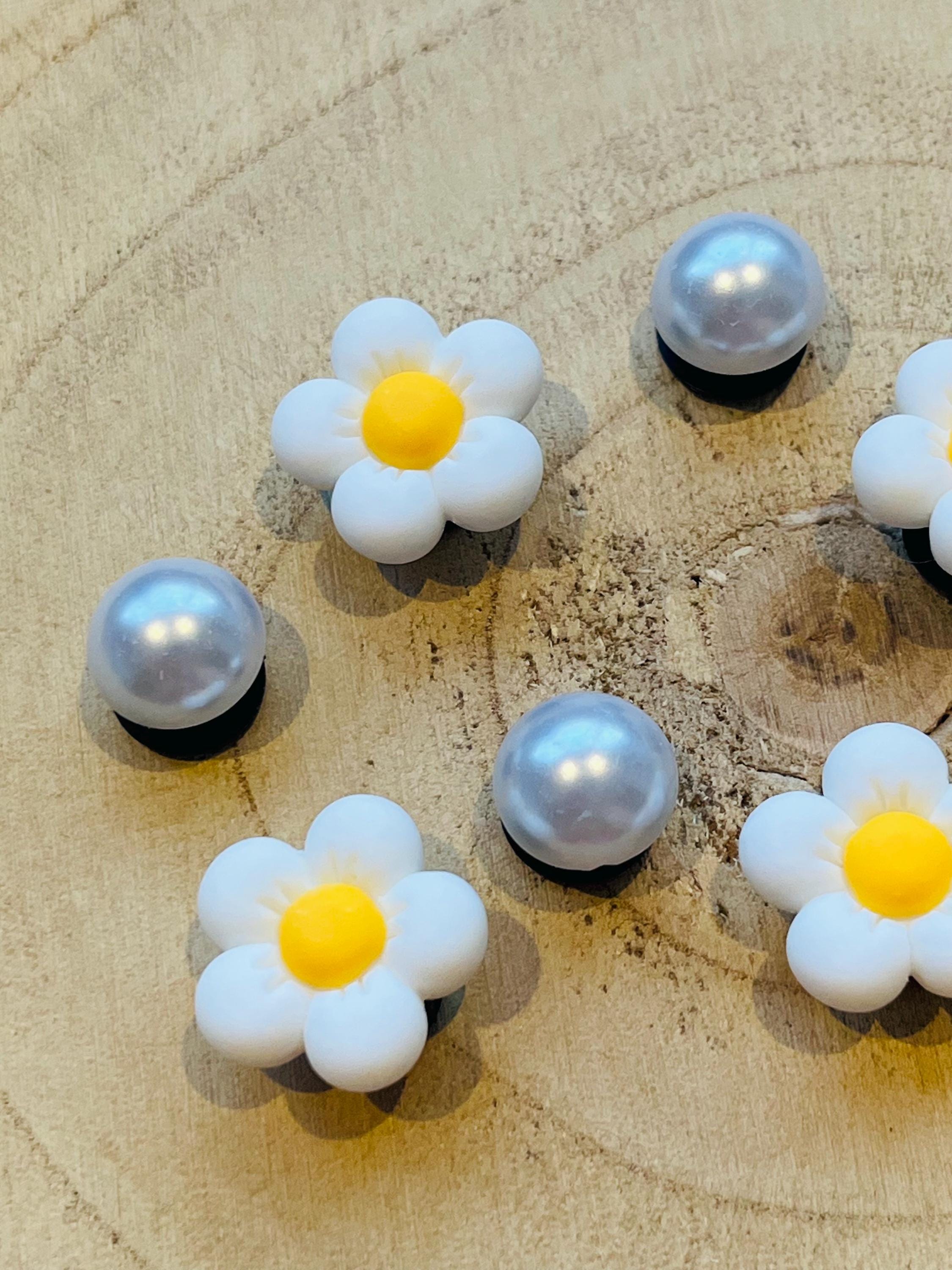 Pearl & Daisy Croc Charms - Set of 7 Pretty Flower Shoe Accessories