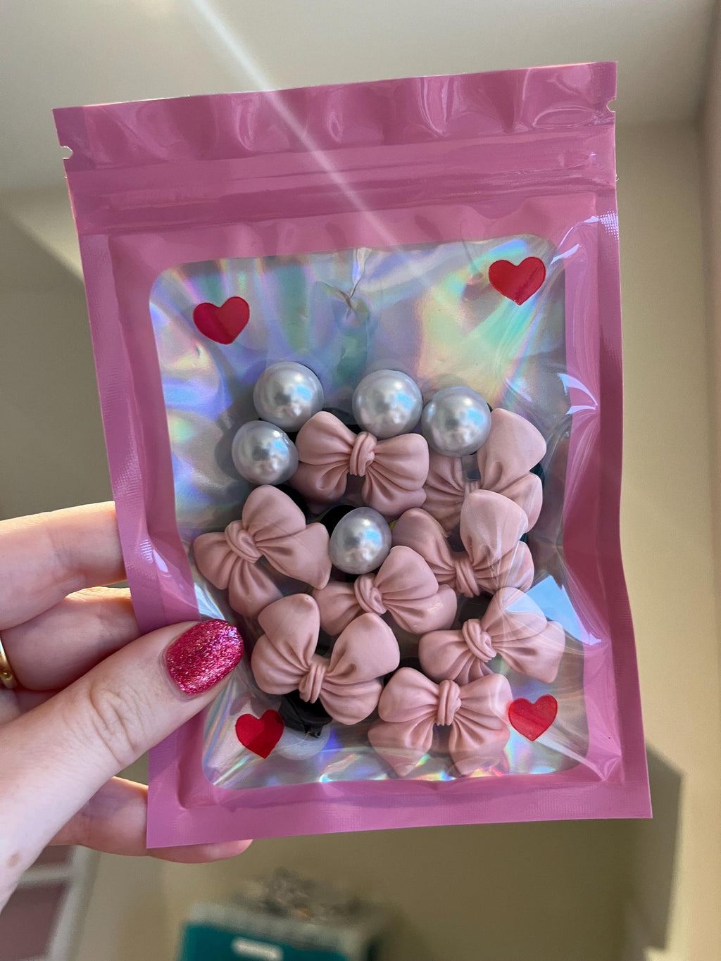 Pink Bow & Pearl Croc Charms - 14 Piece Shoe Clip Set