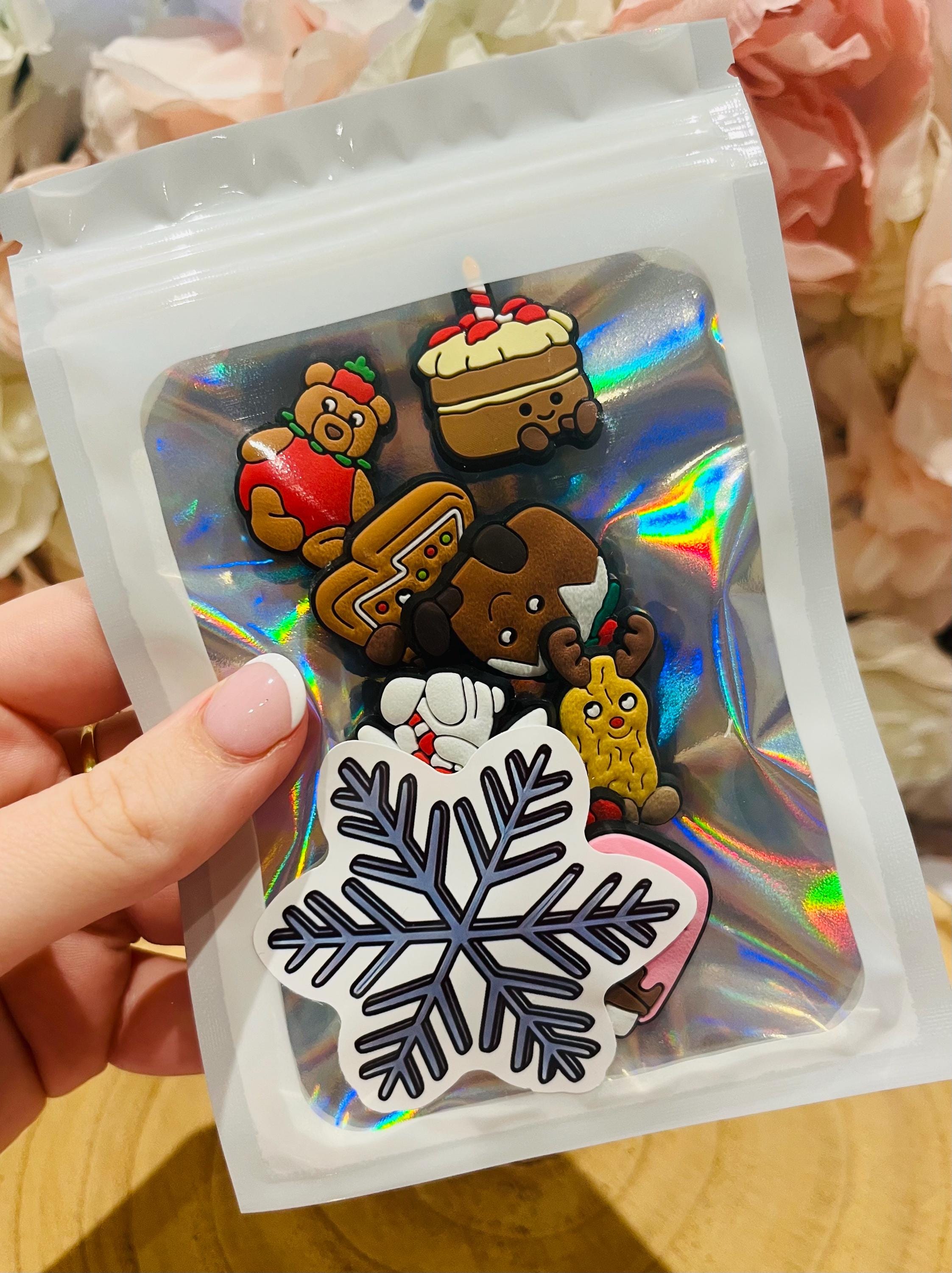 Christmas Croc Charms: Jelly Cat Xmas Shoe Decorations - 8 Charm Set