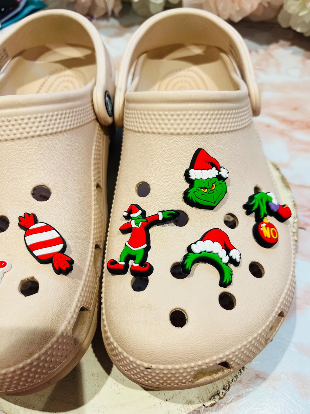 Set of 8 The Grinch Christmas Croc Charms