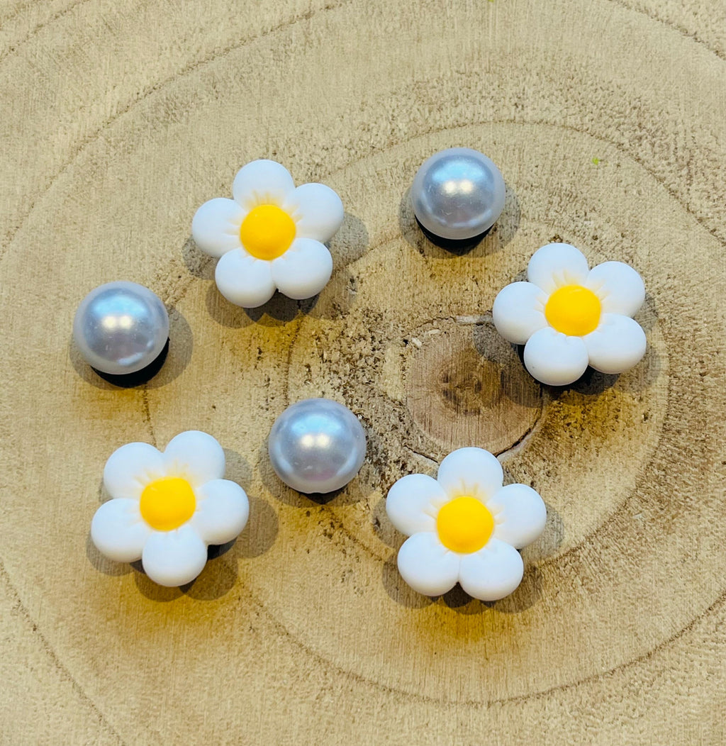 Pearl & Daisy Croc Charms - Set of 7 Pretty Flower Shoe Accessories