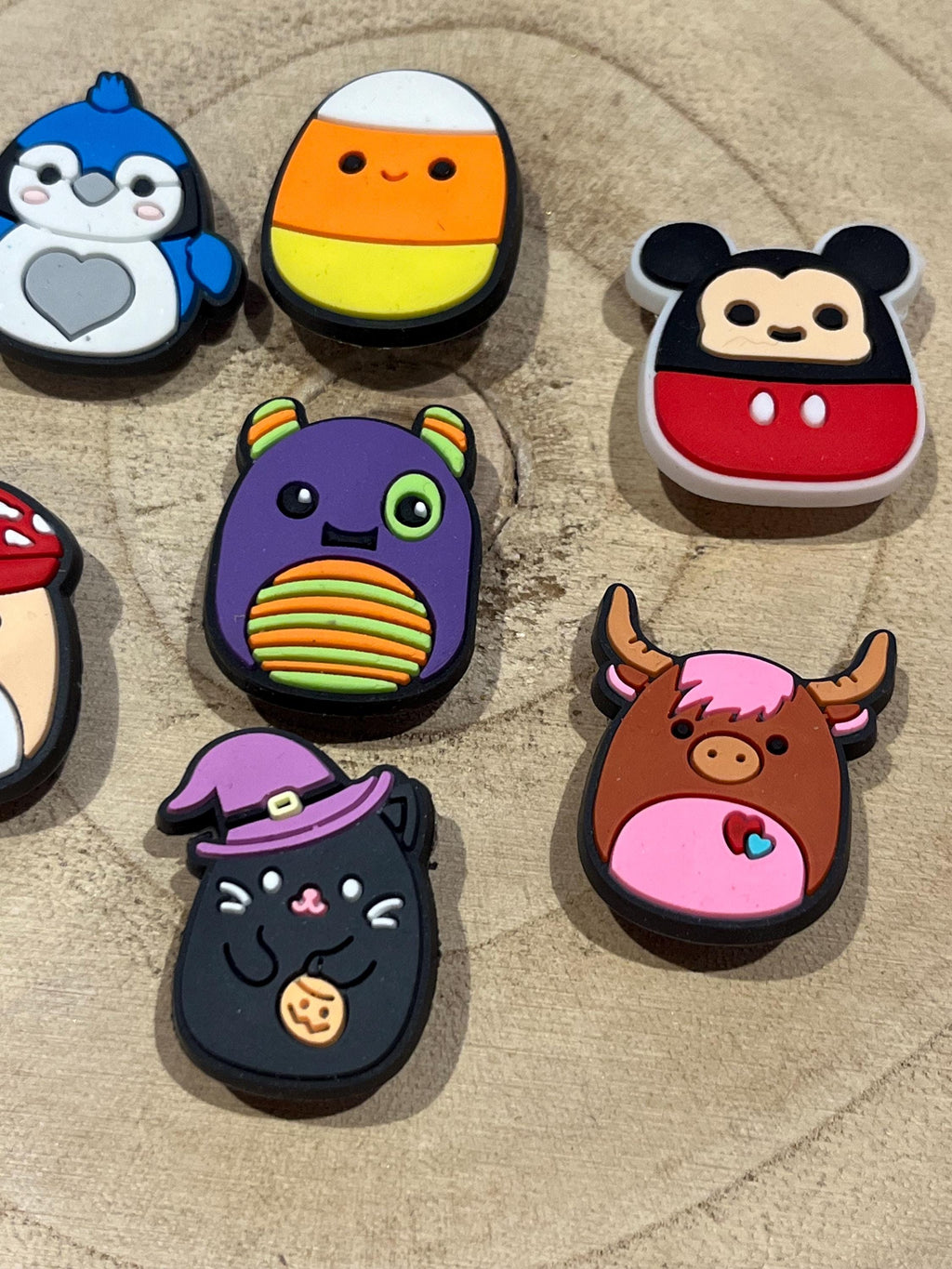 Squish Mellow Croc Charms: Kids PVC Shoe Decoration, Set of 7