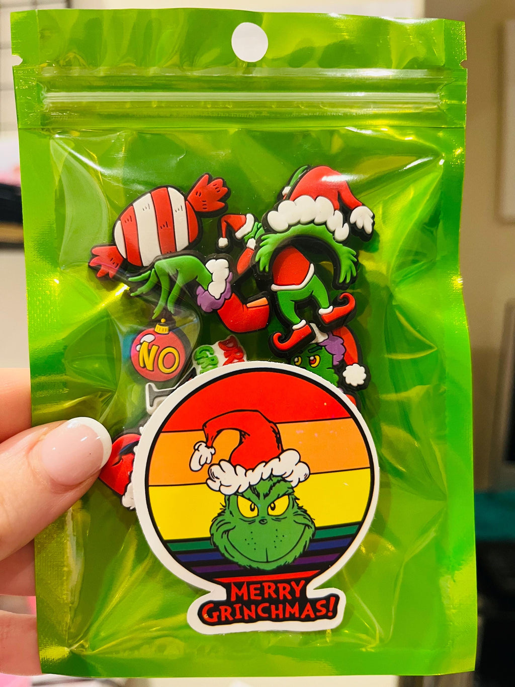 The Grinch Christmas Gifts Pack of 8 PVC Custom Shoe Accessories